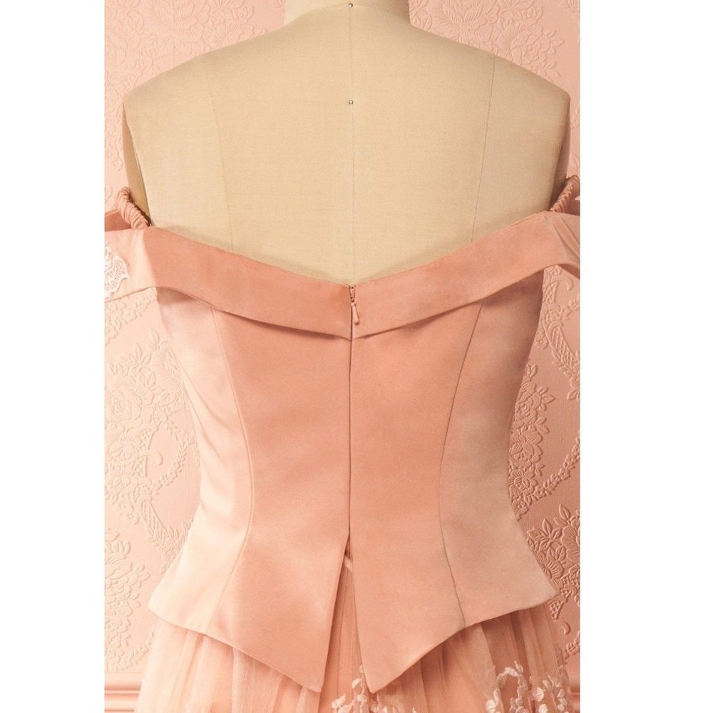 Princess Aurora Inspired Pink Embroidered Lace Gown "Belén" - Picture 6 of 8